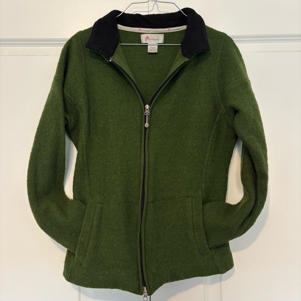 Plum Flower Women’s Australian Wool Fleece Green Full-Zip Jacket